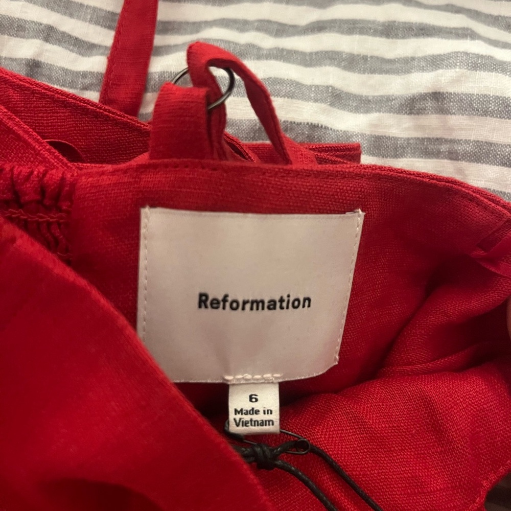 Reformation Katarin Linen Dress In Lipstick, brand new with tags - never worn. - Picture 6 of 6